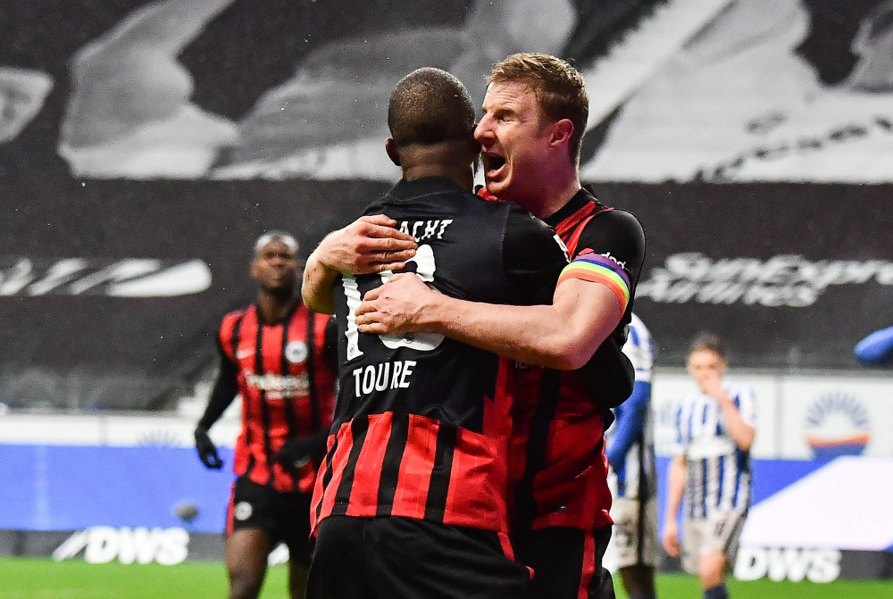  柏林赫塔保级告急，主场惨败升班马  